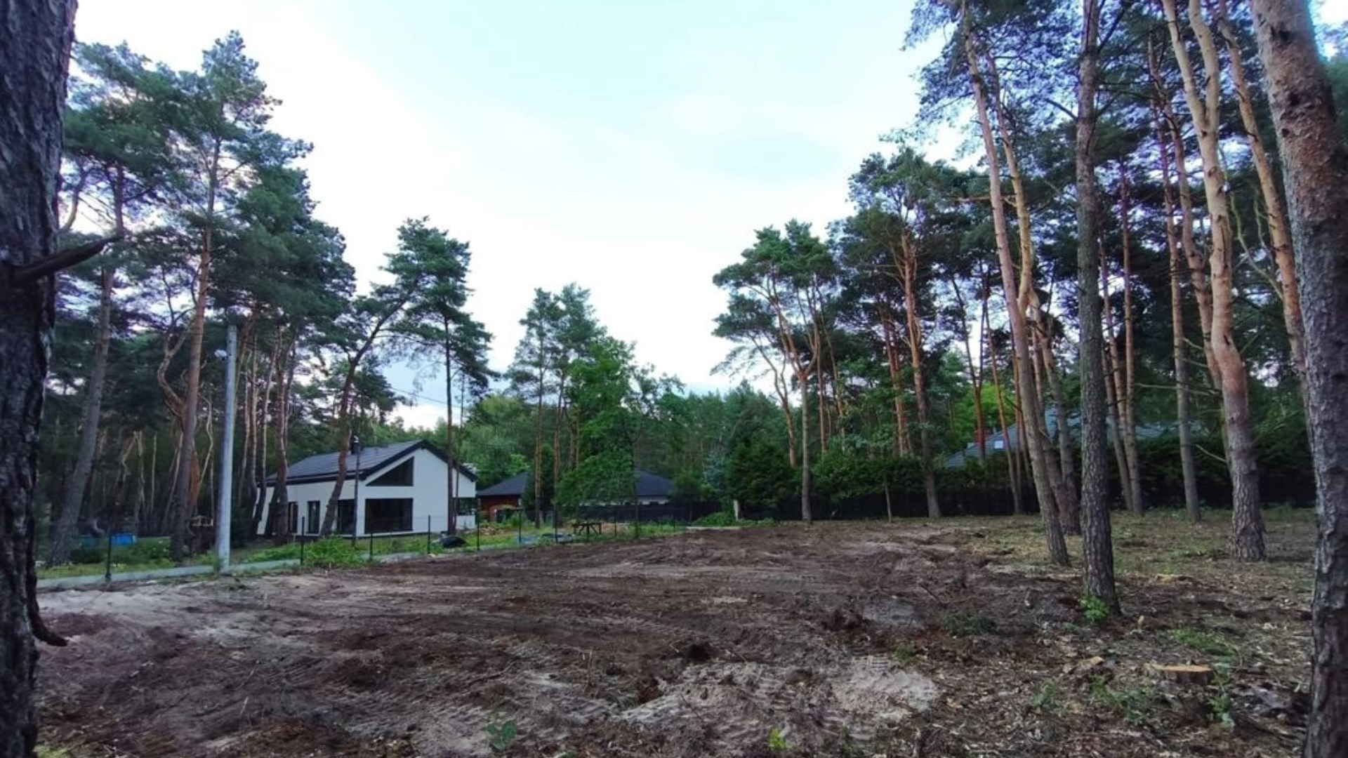 Działka na sprzedaż